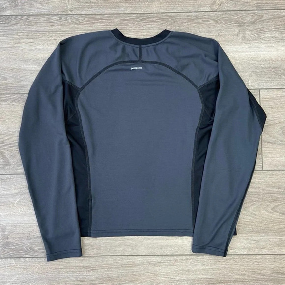 Patagonia Capilene Base Layer  V Neck Top - Picture 8 of 13
